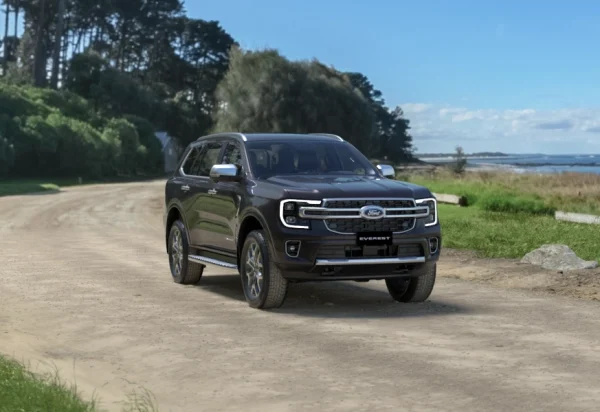 Everest Titanium 2.0L AT 4×2